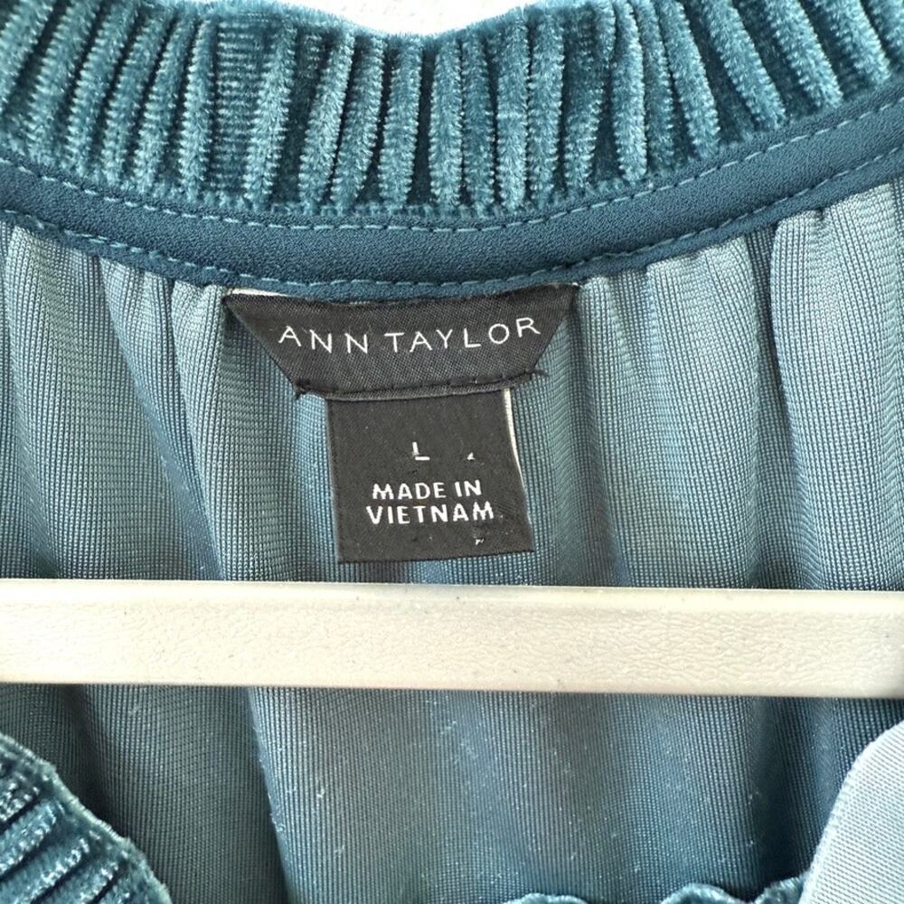 Ann Taylor Velvet Sleeveless Blouse Tie Shoulder Soft‎ Glam Holiday Top Size L - Picture 3 of 7
